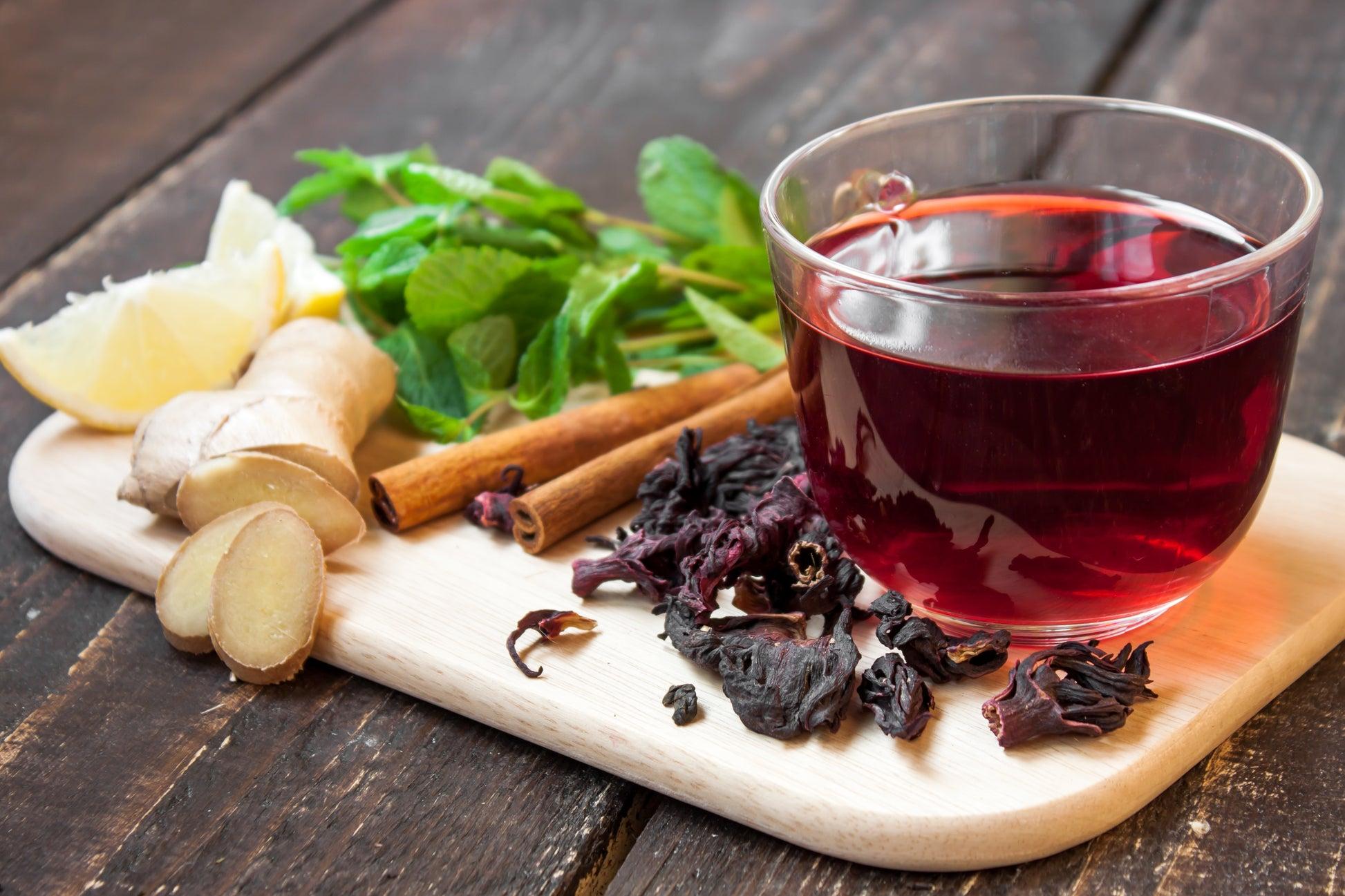 Hibiscus tea with lemon, ginger and cinnamon